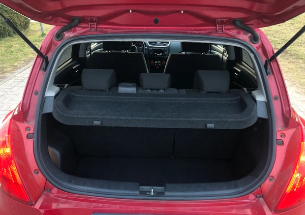 Suzuki Swift cena 23499 przebieg: 143979, rok produkcji 2012 z Czersk małe 631